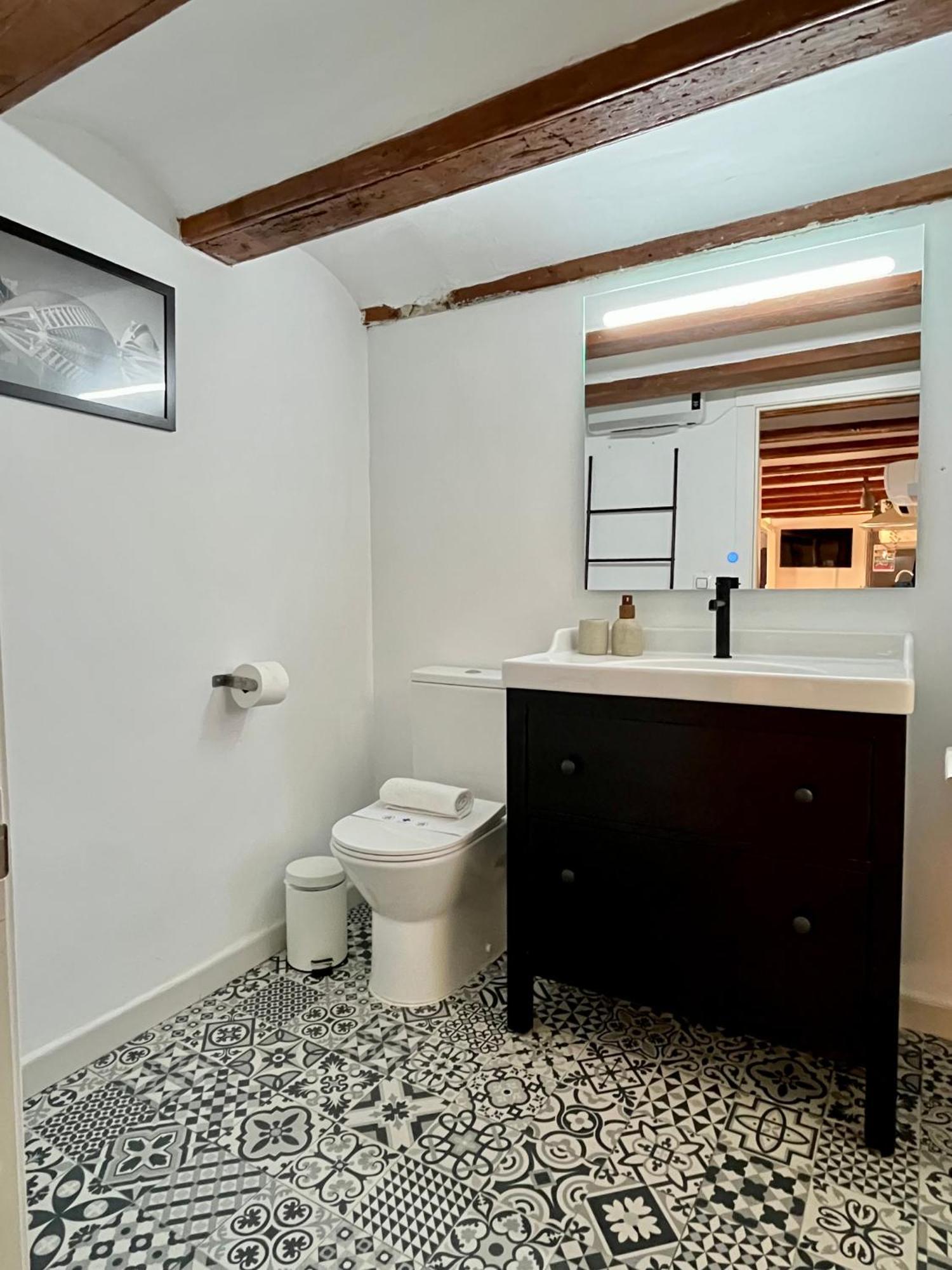 Werentvlc - Encantador Loft Casco Antiguo Valencia Eksteriør billede