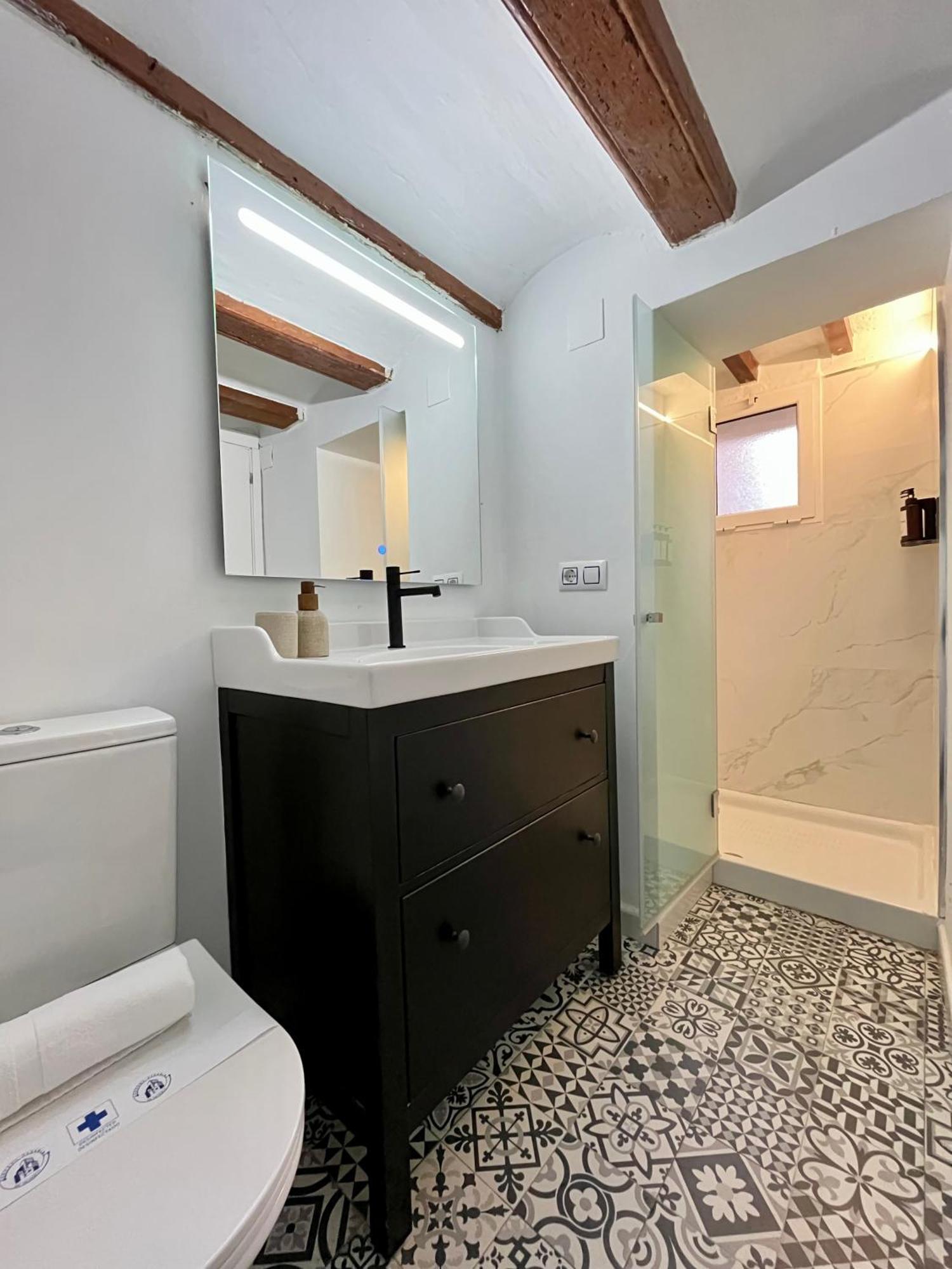 Werentvlc - Encantador Loft Casco Antiguo Valencia Eksteriør billede