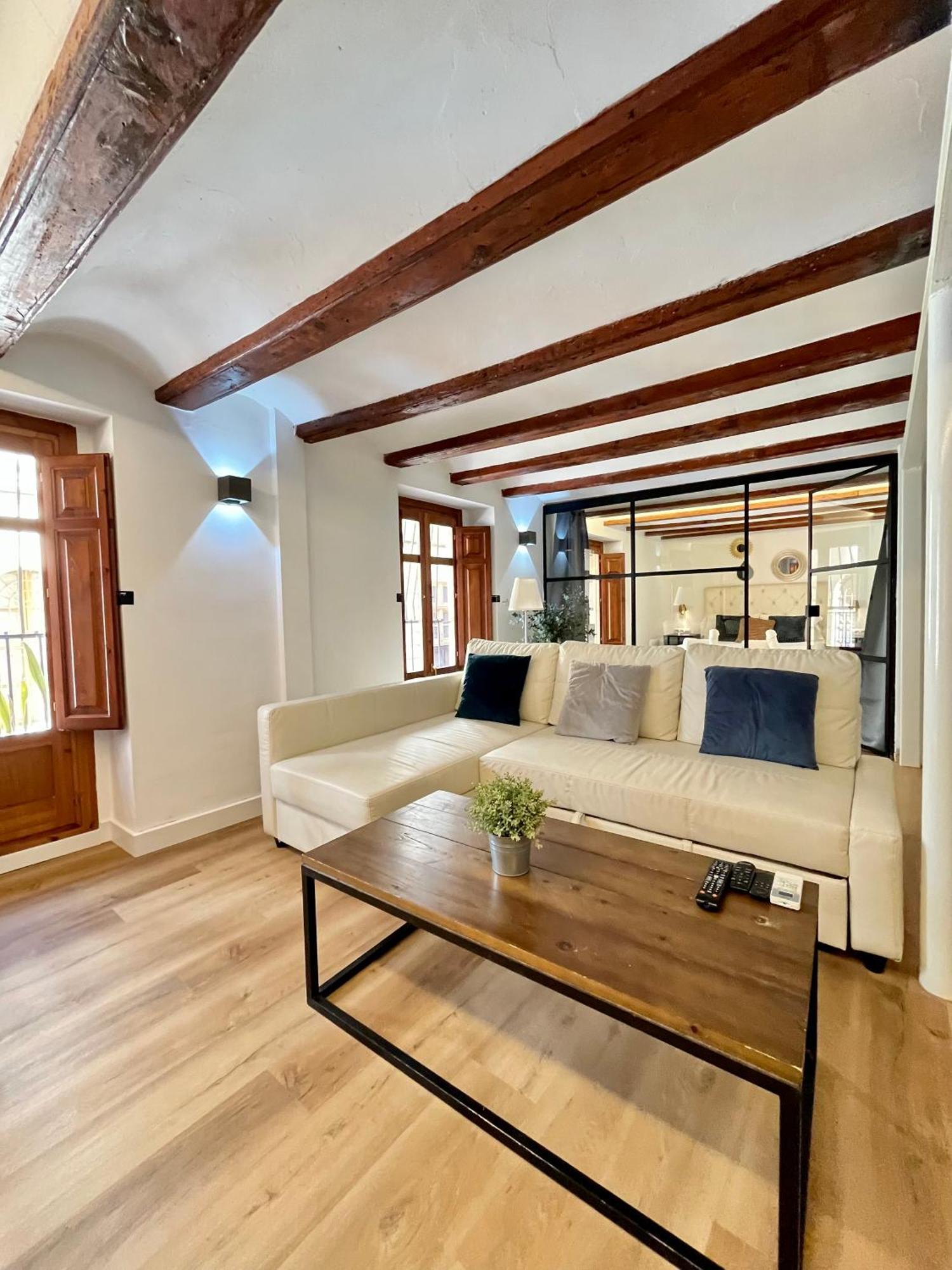 Werentvlc - Encantador Loft Casco Antiguo Valencia Eksteriør billede